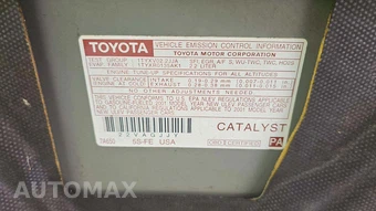 2001 Toyota Camry LE – miniatura 25