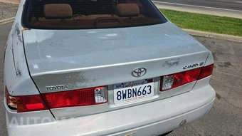2001 Toyota Camry LE – miniatura 31