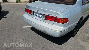 2001 Toyota Camry LE – miniatura 32