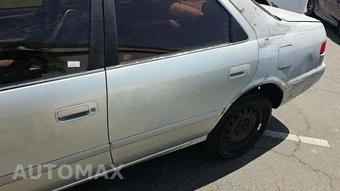 2001 Toyota Camry LE – miniatura 33