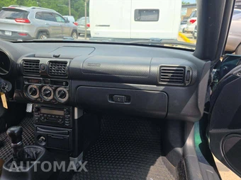 2001 Toyota MR2 Spyder – miniatura 19