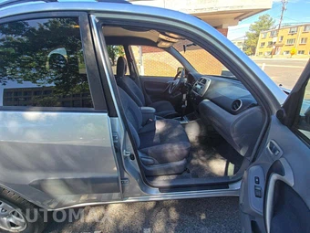 2001 Toyota RAV4 – miniatura 15