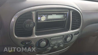 2001 Toyota Sequoia Limited – miniatura 30