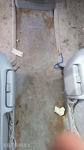 2001 Toyota Sienna XLE 114.2" WB – miniatura 32