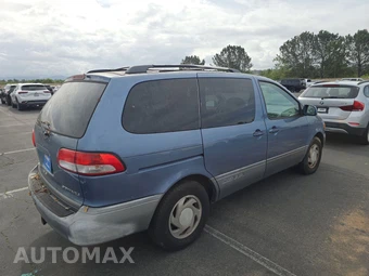 2001 Toyota Sienna XLE 114.2" WB – miniatura 4