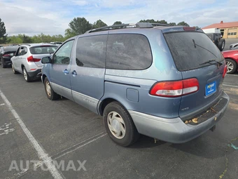 2001 Toyota Sienna XLE 114.2" WB – miniatura 6