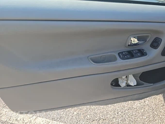2001 Volvo C70 HPT Convertible – miniatura 9