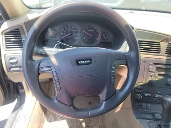 2001 Volvo V70 2.4 w/Moonroof – miniatura 10