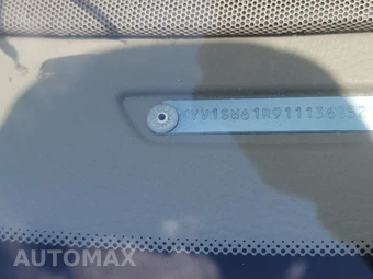 2001 Volvo V70 2.4 w/Moonroof – miniatura 14