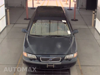 2001 Volvo V70 2.4 w/Moonroof – miniatura 2