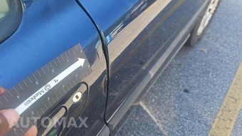 2001 Volvo V70 2.4 w/Moonroof – miniatura 23