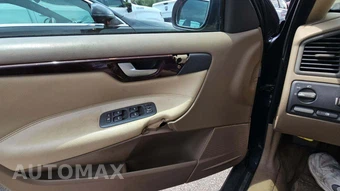 2001 Volvo V70 2.4 w/Moonroof – miniatura 24