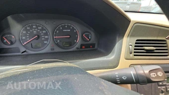 2001 Volvo V70 2.4 w/Moonroof – miniatura 33
