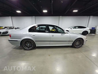 2002 BMW M5 Sedan - miniatura 4