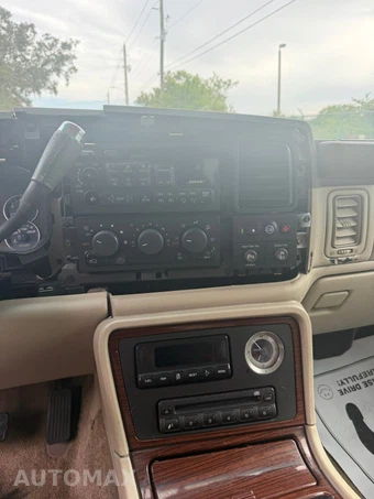 2002 Cadillac Escalade – miniatura 12