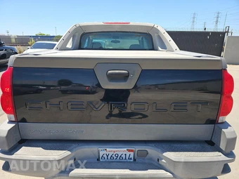 2002 Chevrolet Avalanche 1500 Crew Cab Short Bed – miniatura 17