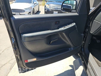 2002 Chevrolet Avalanche 1500 Crew Cab Short Bed – miniatura 9