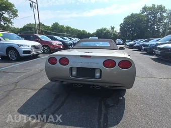2002 Chevrolet Corvette Convertible - miniatura 5