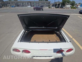2002 Chevrolet Corvette Convertible - miniatura 10