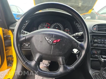 2002 Chevrolet Corvette Convertible – miniatura 10