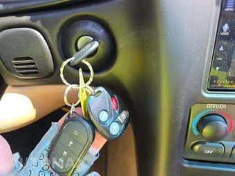 2002 Chevrolet Corvette Convertible – miniatura 8