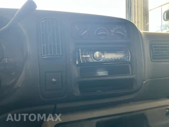 2002 Chevrolet Express 3500 - miniatura 23