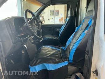 2002 Chevrolet Express 3500 - miniatura 7