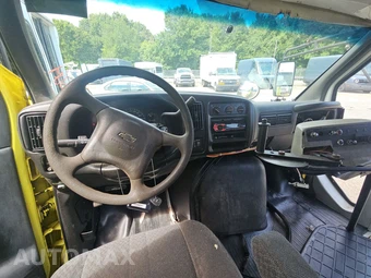 2002 Chevrolet Express G3500 Cutaway 1SA 9500 GVWR - miniatura 11