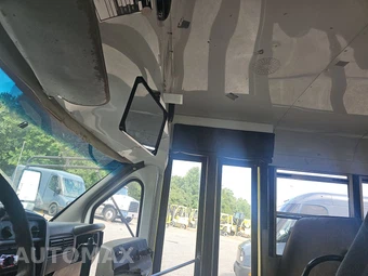 2002 Chevrolet Express G3500 Cutaway 1SA 9500 GVWR - miniatura 17
