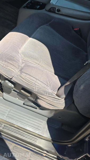 2002 Chevrolet Tahoe LS – miniatura 20