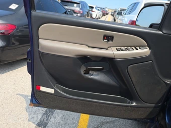 2002 Chevrolet Tahoe LS – miniatura 9