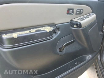 2002 Chevrolet Tahoe LT - miniatura 9
