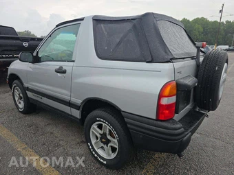 2002 Chevrolet Tracker Base - miniatura 2