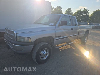 2002 Dodge Ram 2500 Crew Cab Medium Bed - samochód z USA z aukcji Manheim, oferta Kup Teraz w AUTOMAX