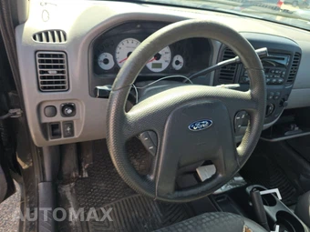2002 Ford Escape XLS Choice – miniatura 10