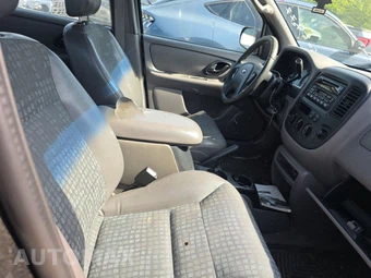 2002 Ford Escape XLS Choice – miniatura 8