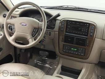 2002 Ford Explorer Eddie Bauer - miniatura 32