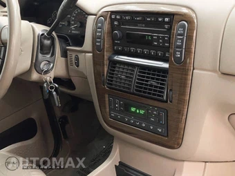 2002 Ford Explorer Eddie Bauer - miniatura 34