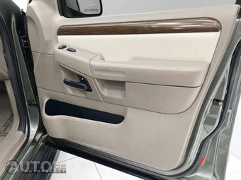 2002 Ford Explorer Eddie Bauer - miniatura 36