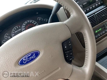 2002 Ford Explorer Eddie Bauer - miniatura 42