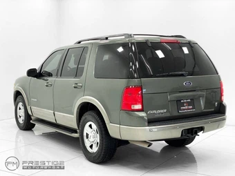 2002 Ford Explorer Eddie Bauer - miniatura 8