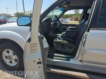 2002 Ford Explorer Sport Trac Value Crew Cab Short Bed - miniatura 3