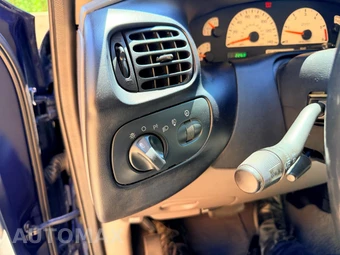 2002 Ford F-150 SVT Lightning Regular Cab Medium Bed - miniatura 15