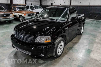 2002 Ford F-150 SVT Lightning Regular Cab Medium Bed - miniatura 1