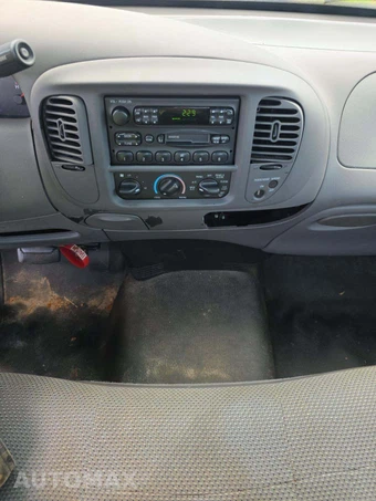 2002 Ford F-150 XL Regular Cab Long Bed – miniatura 10