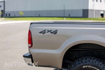 2002 Ford F-250 Crew Cab - miniatura 30