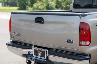 2002 Ford F-250 Crew Cab - miniatura 32