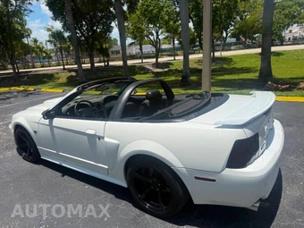2002 Ford Mustang - miniatura 11