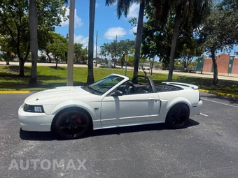 2002 Ford Mustang - miniatura 14