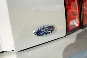 2002 Ford Mustang GT Deluxe Convertible - miniatura 26